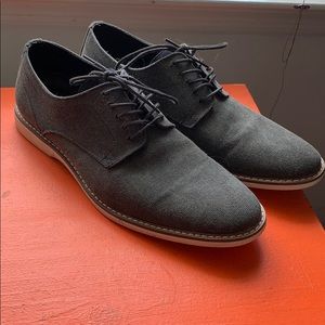 Casual dress shoe